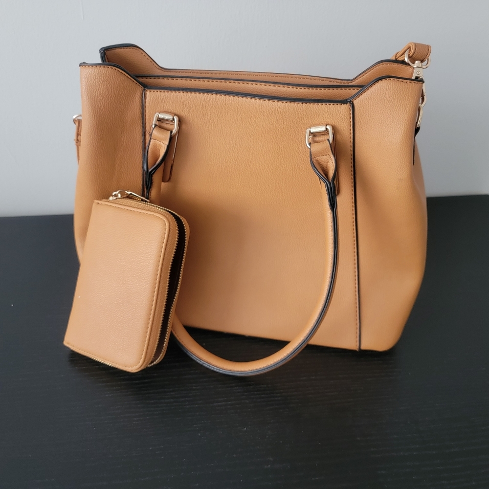 Ladies handbag with wallet